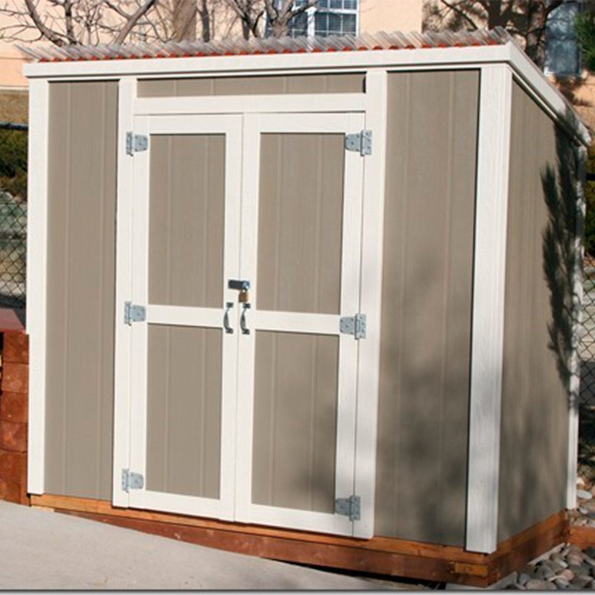 reader storage locker