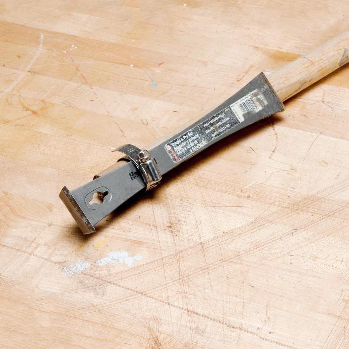 Makeshift Trench Tool with a pryer