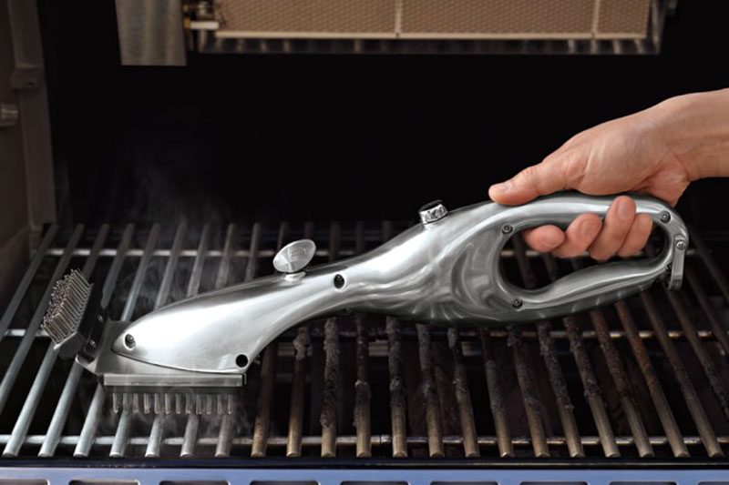 The Grand Grill Daddy Brush Uses Steam to Melt Away Stuck-On Food