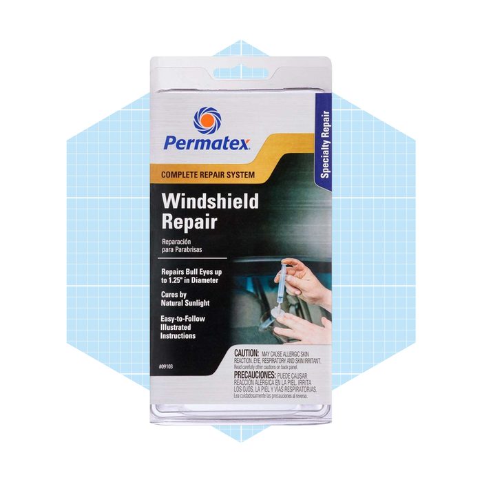 A packaging for windshield repair, showing an individual holding a repair tool; blue geometric background highlights the product's instructions and benefits for repairing damage.