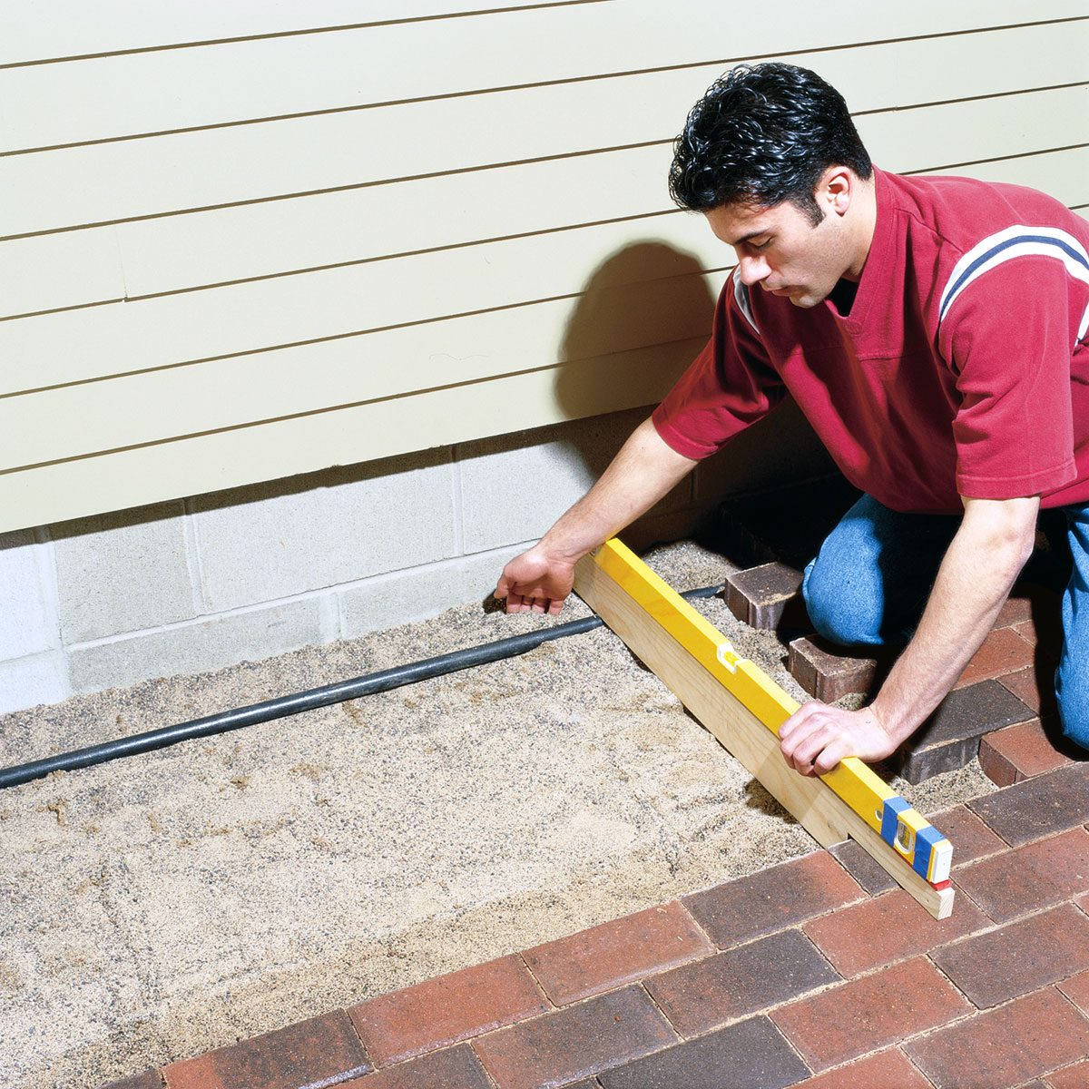 Levelling the pipe