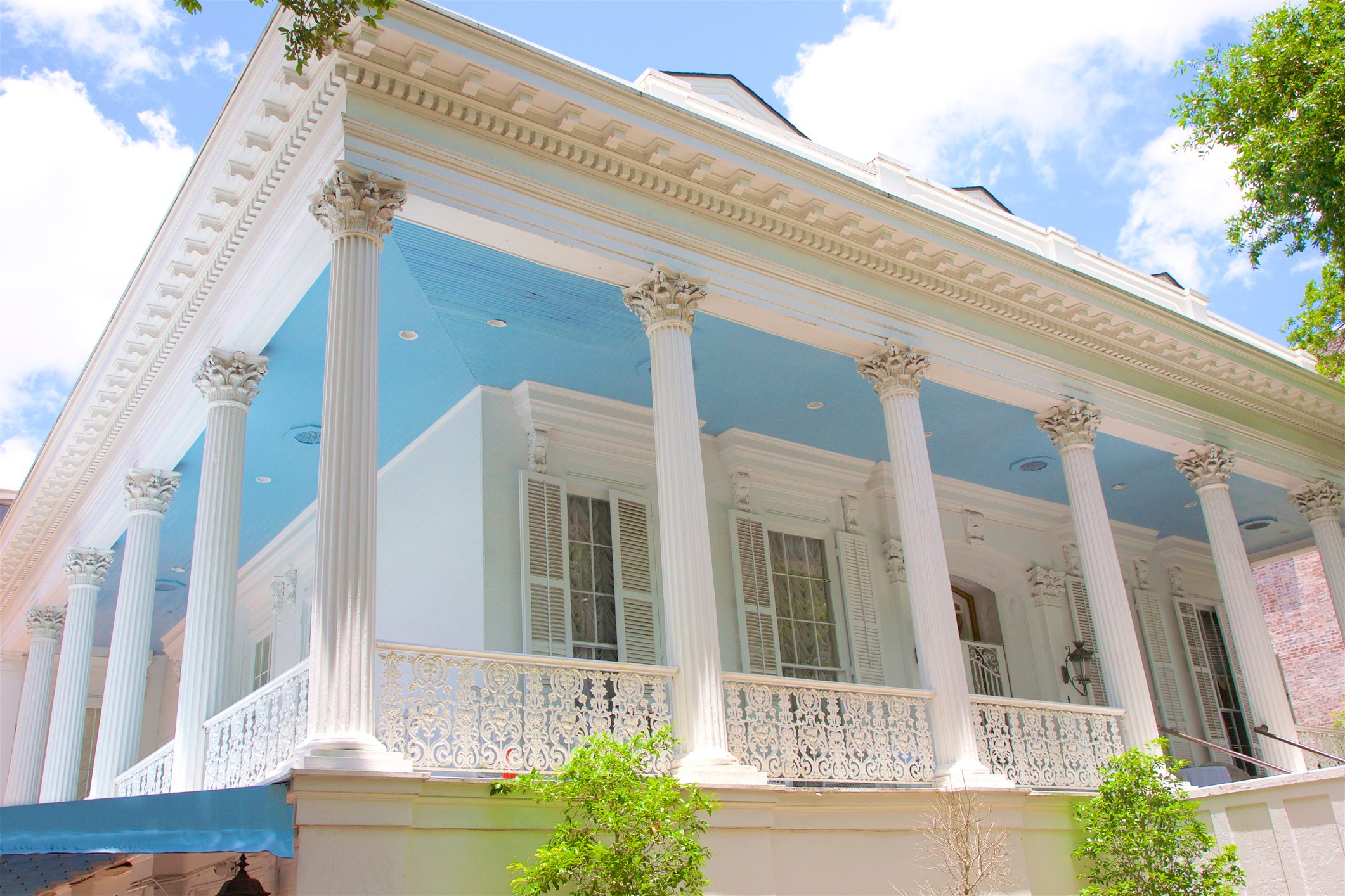Why So Many Southern Homes Have Blue Porch Ceilings