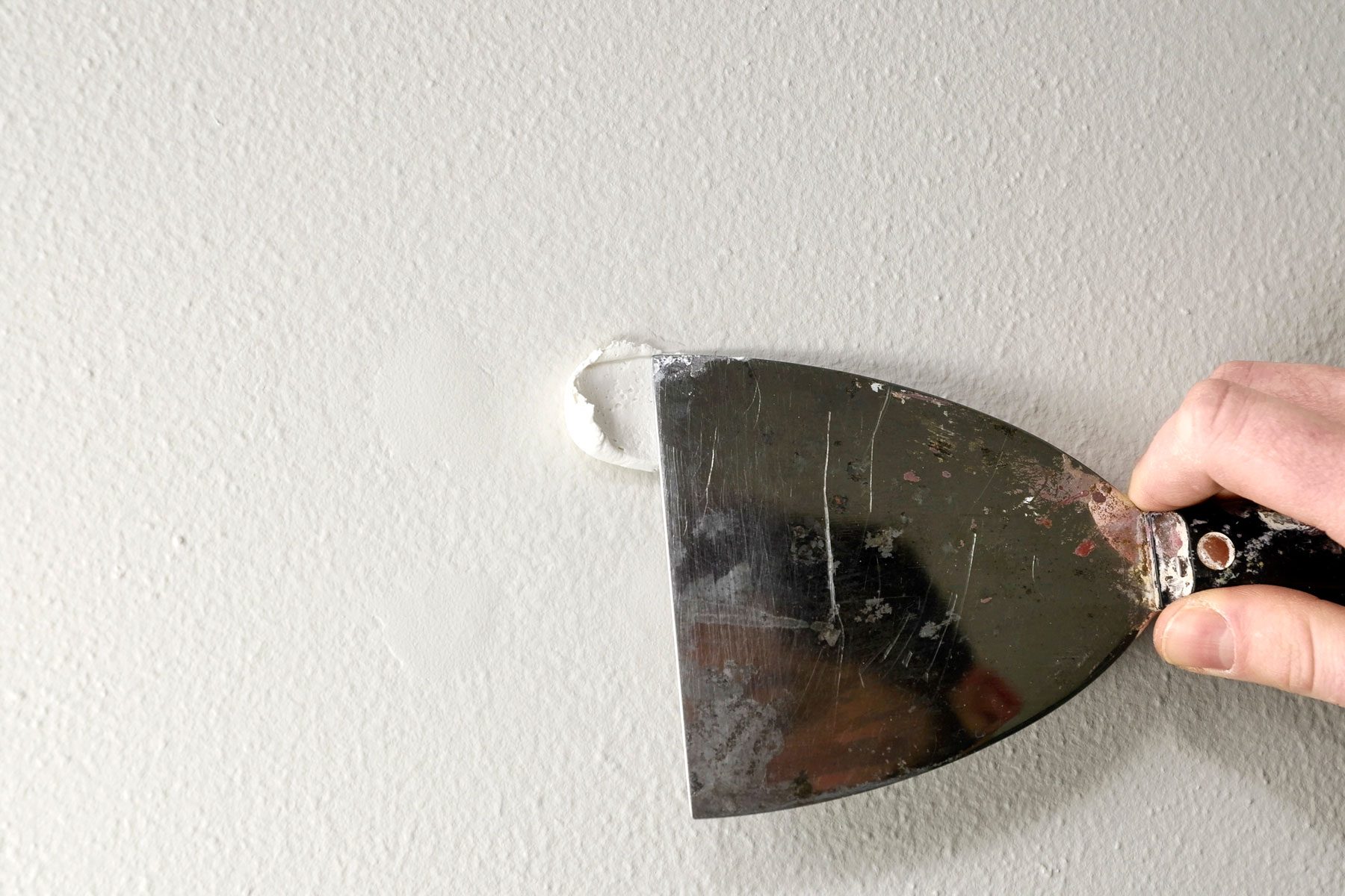 Apply Drywall Spackle